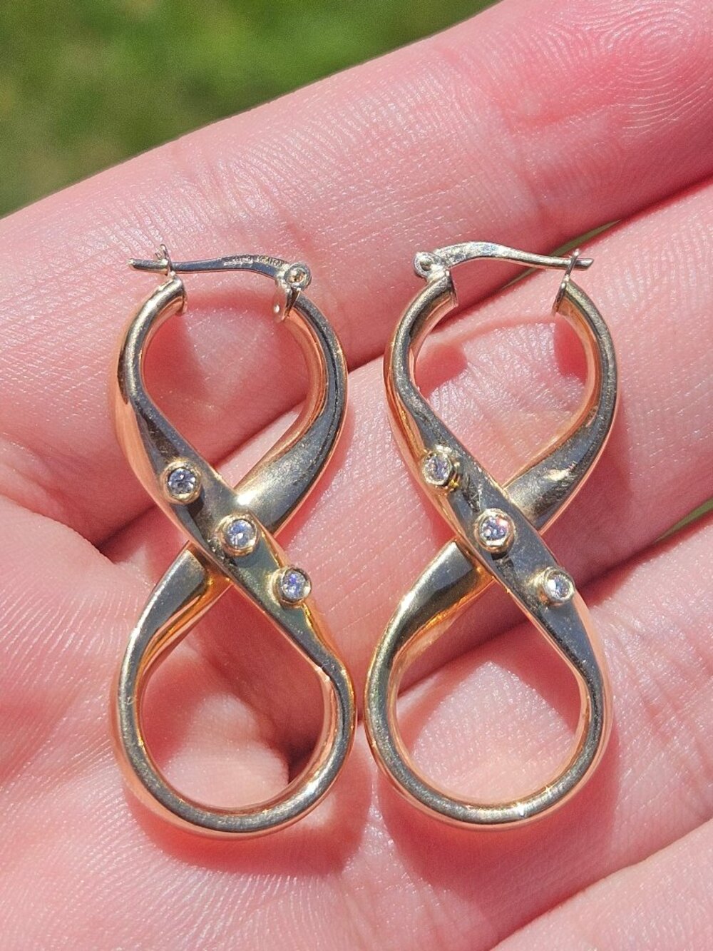 14K Yellow Gold Diamond Figure 8 Infinity Dangle Earrings 1.25x0.5 Inches
